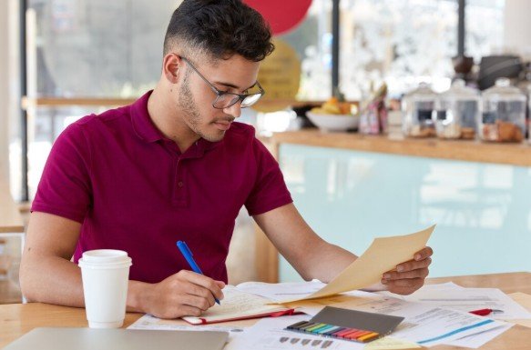 How Can I Stick to My Budget Consistently