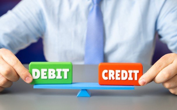 Credit Union vs Bank - What Matters for a Frugal Household