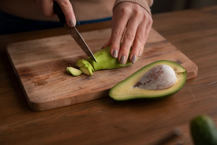 Does Lemon or Lime Juice Stop Avocado From Browning