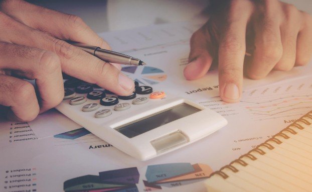 How to Budget With an Irregular Income Without the Monthly Panic