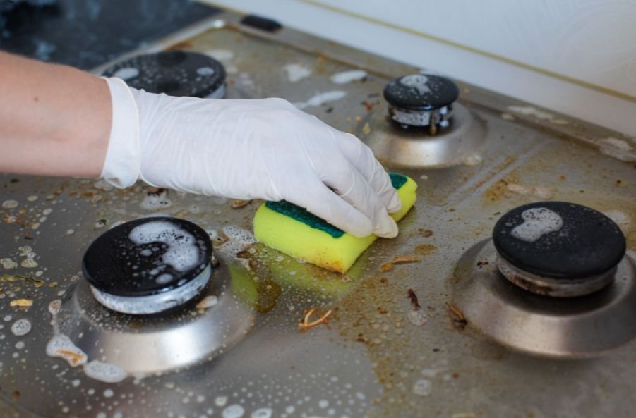How to Clean Burnt Sheet Pans With Baking Soda and Vinegar Without Harsh Scrubbing