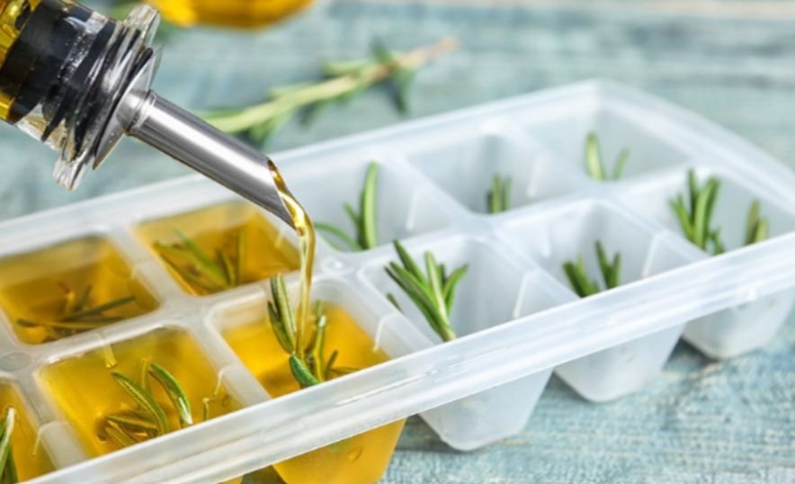 How to Freeze Fresh Herbs in Olive Oil Trays Without Waste