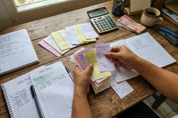 Put Bills and Paydays on One Calendar